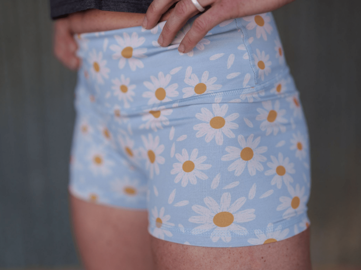 Spring Daisies Shorties - 2POOD