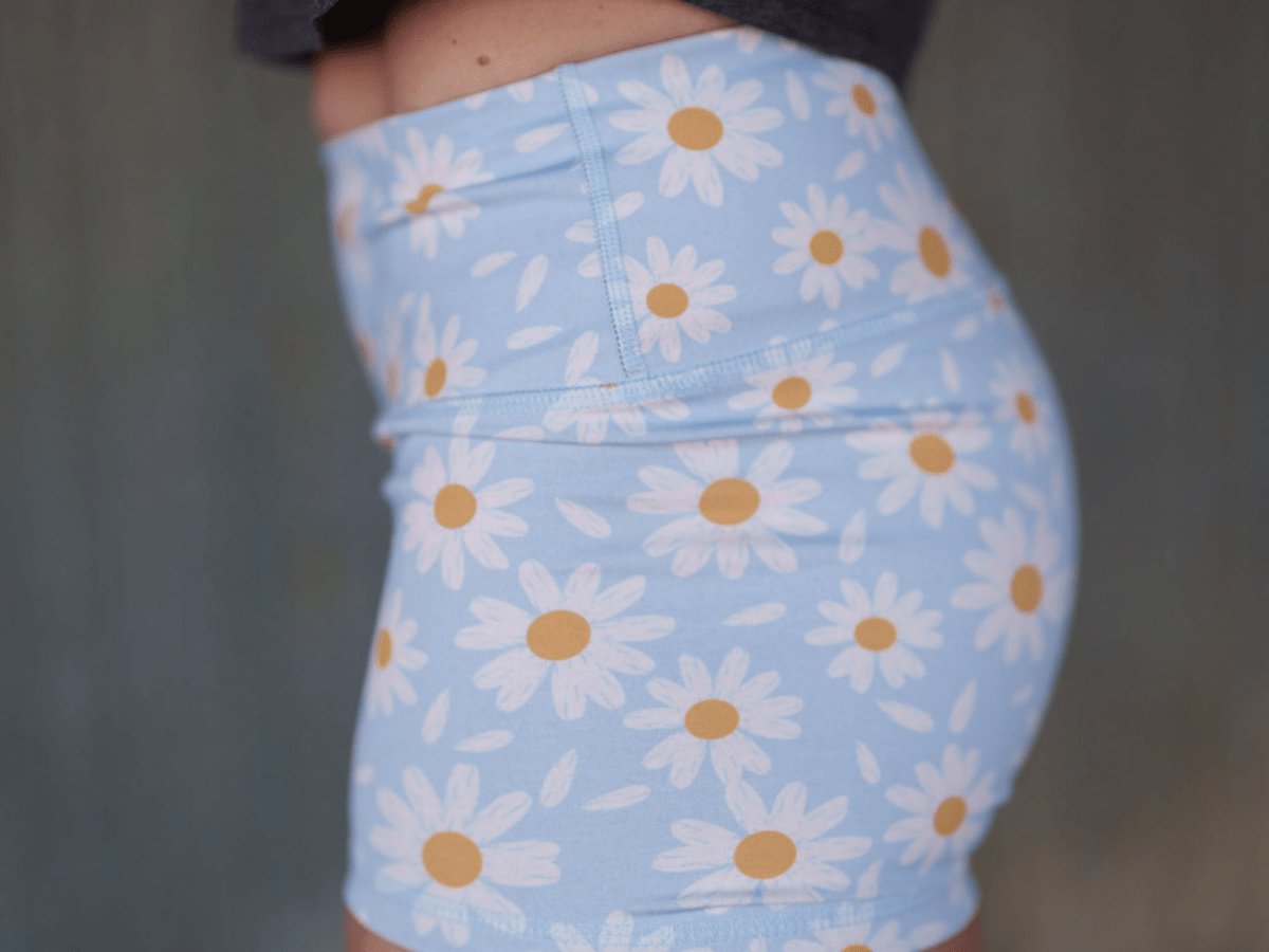 Spring Daisies Shorties - 2POOD